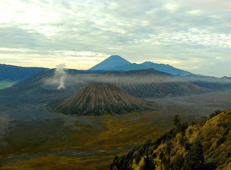 hiking mount bromo for free bromo without a tour bromo tour bromo mountain hike mount bromo