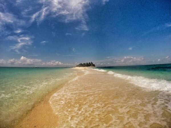 guide to Kalanggaman Island sandbar Philippines - samar tourist spots Traveling Leyte and Samar. leyte tourist spots