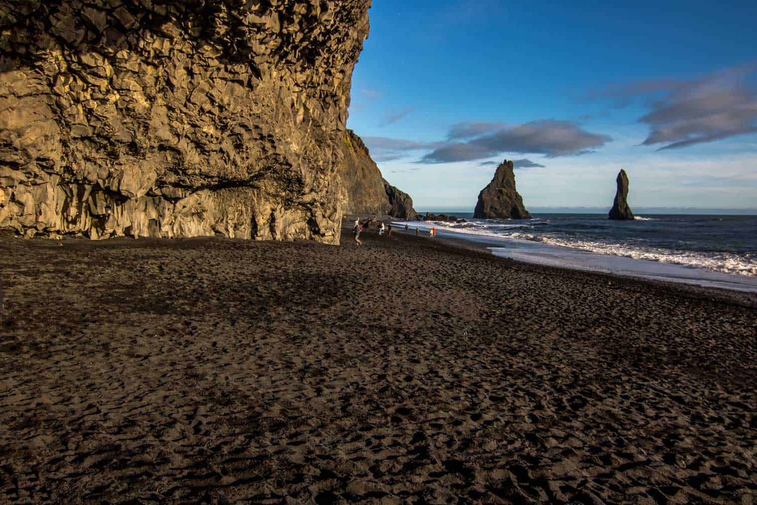 iceland itinerary on vik beach