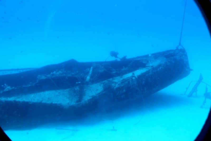 Spend sometime at leisure in Atlantis Adventures submarine tour Kona shipwreck during your first trip to Hawaii