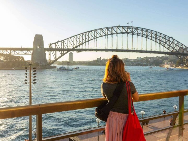 How to Get a Job in Australia & Save a Sh*t Ton of Money