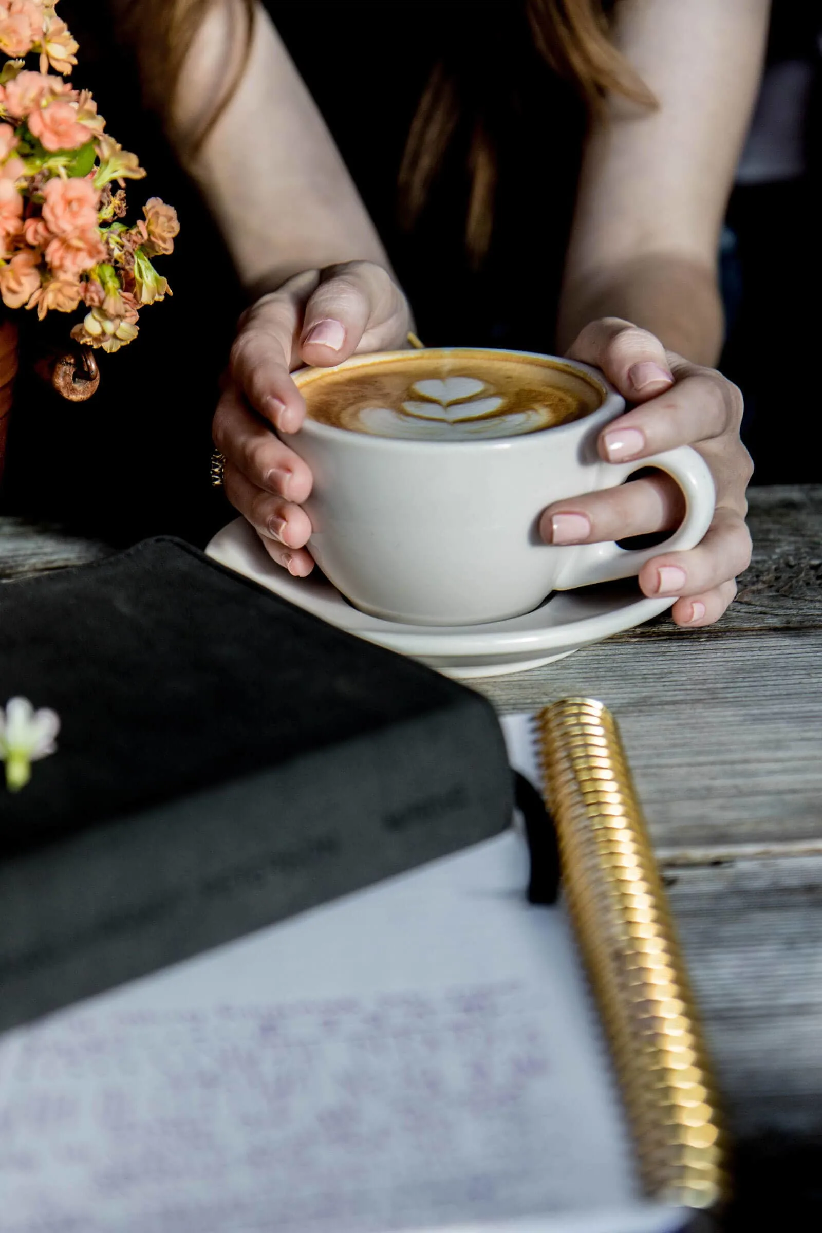 Freelance copywriter drinking cofee