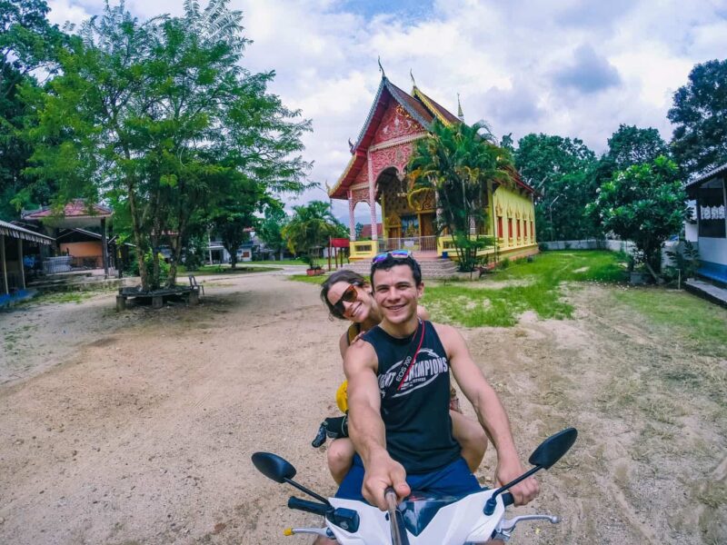 Driving motorbike in Pai