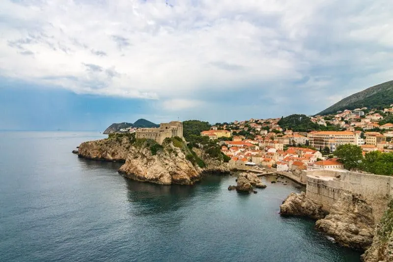 Dubrovnik cliffs