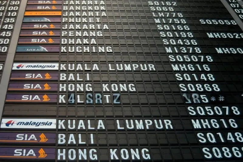airport board time