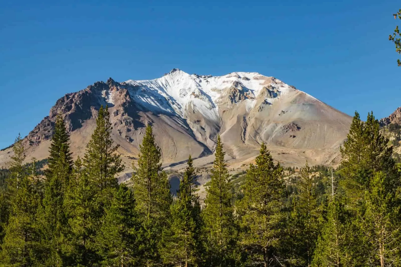 Volcanic Legacy Scenic Byway is a scenic American road trip that runs through California and Oregon.