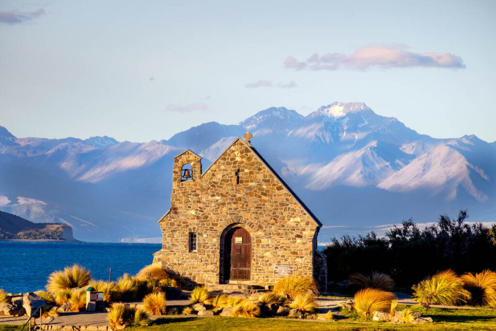Church of Good Shepard with Lake Tekpo in the back, this is one of the most popular things to do in Lake Tekapo!