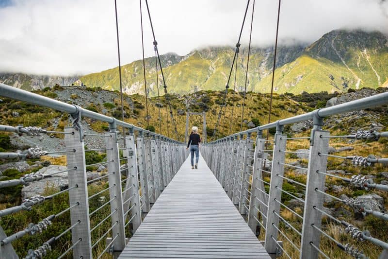 mount cook hike hooker valley bridge