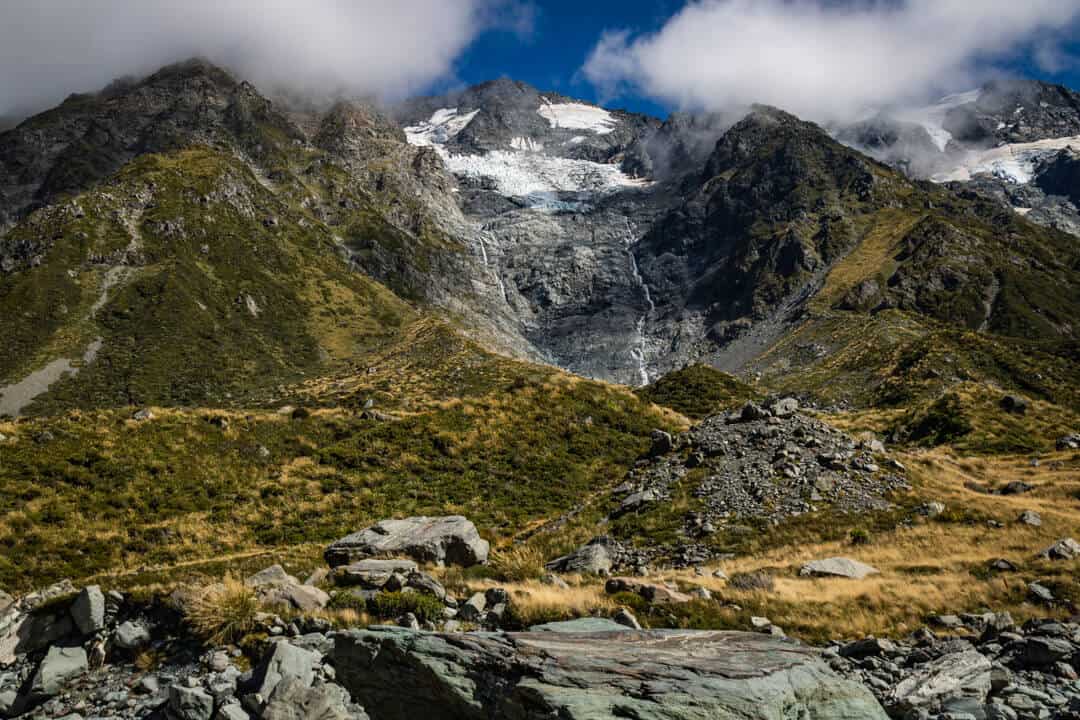 mount cook hike hooker valley