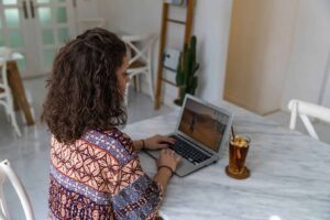 How to be a digital nomad