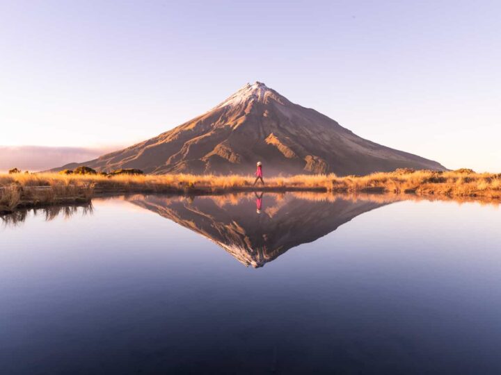 A Guide to The Pouakai Circuit & Hut at Mount Taranaki (New Zealand)
