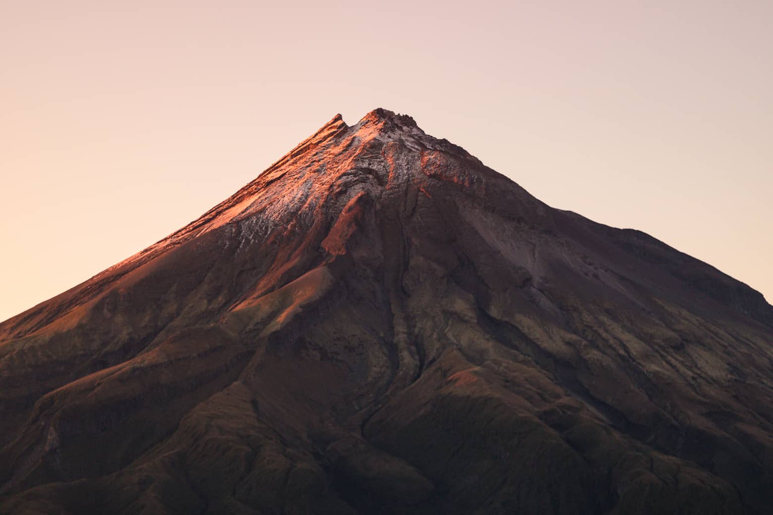 Pouakai circuit Taranaki Sunrise glow