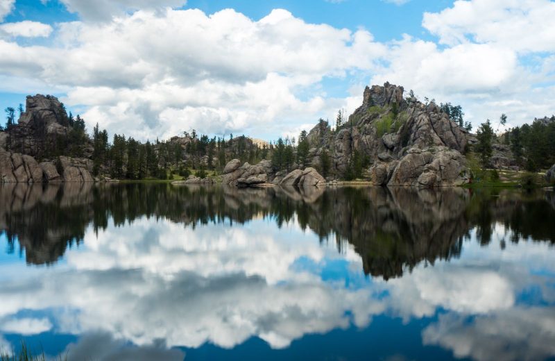 A photo of Sylvan Lake - a stunning thing to do around Rapid City