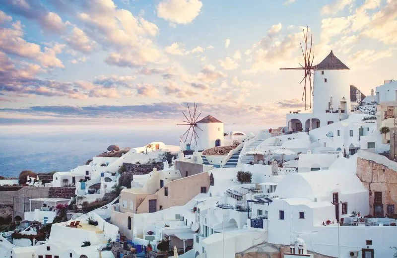 Greece is a stunning location to get a working holiday visa for Canadians.