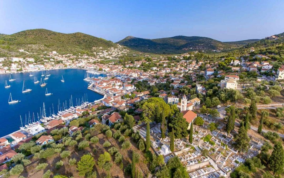 Sailing the Greek Islands: The Ultimate Greek Island Hopping Route