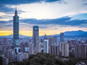 How I Saved Loads of Money Teaching in Taiwan