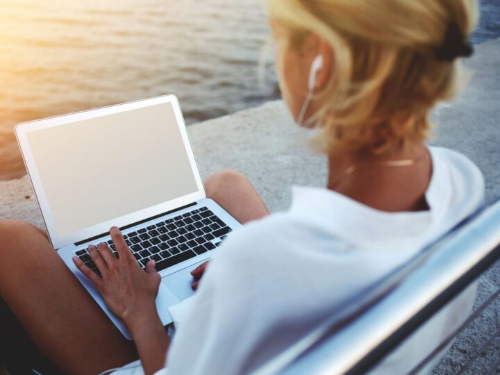 20 Entry-Level Online Jobs With No Experience Needed (So You Can Travel More)