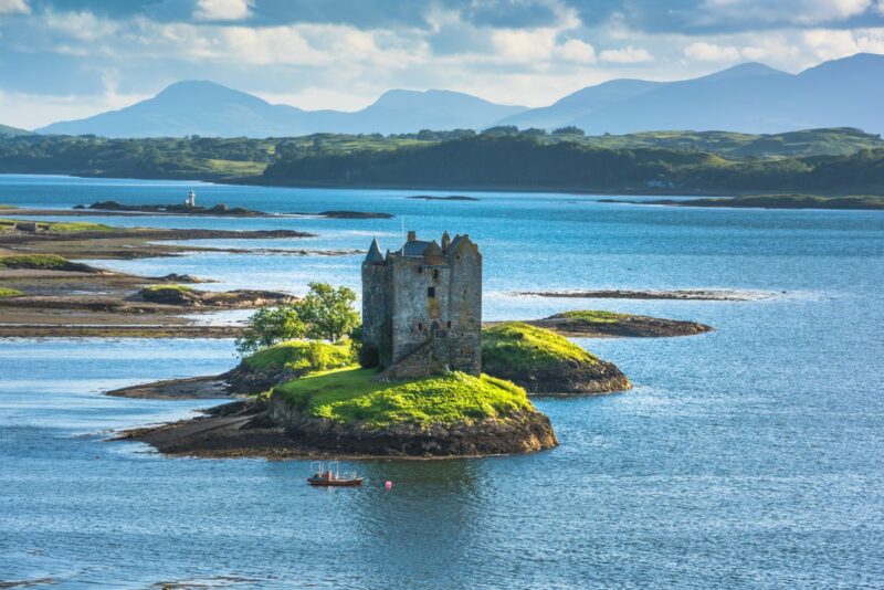 Visit on Oban Lake Scotland when working in the UK as a foreigner