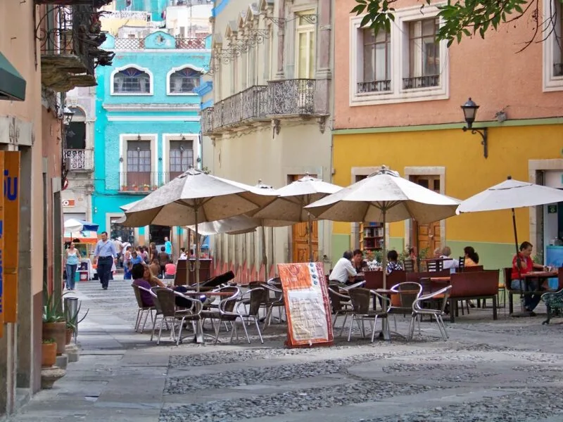 Cafes in Plaza San Fernando in Guanajuato cost of living in Mexico