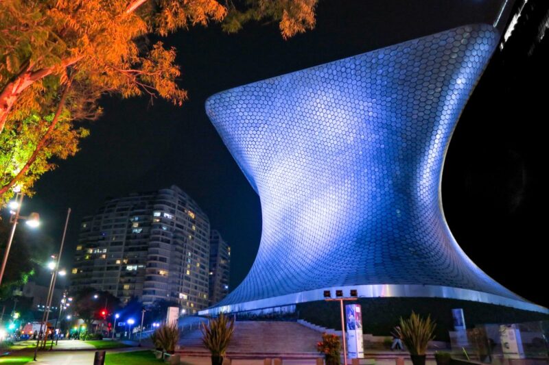 Visit the Museo Soumaya for things to do in Mexico City