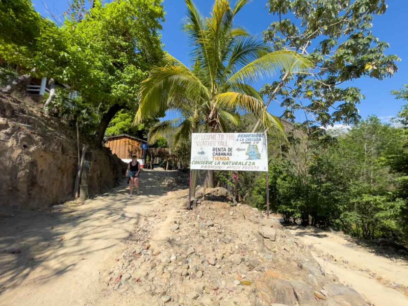 Entrance hut at Cascada La Reforma