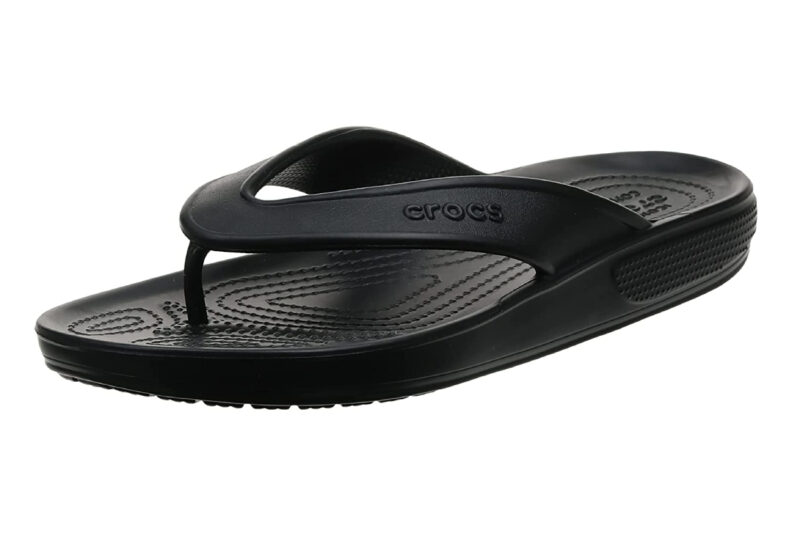Crocs Classic II Flip best travel shoes for women