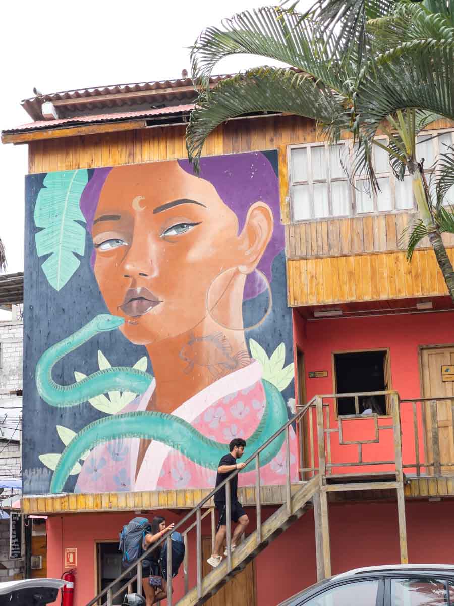 Mural at Selinas Hotel, Montanita