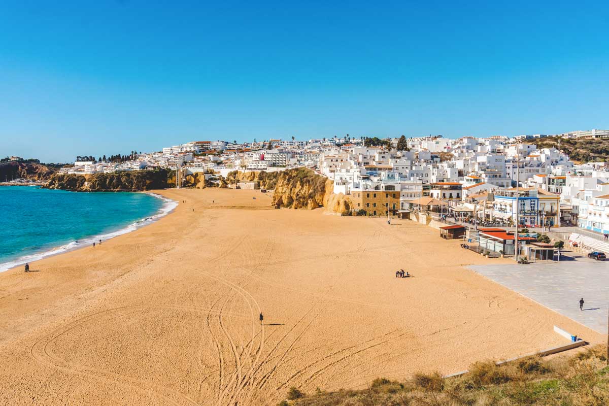 Amazingly wide, almost empty Fishermen Beach in Albufeira.