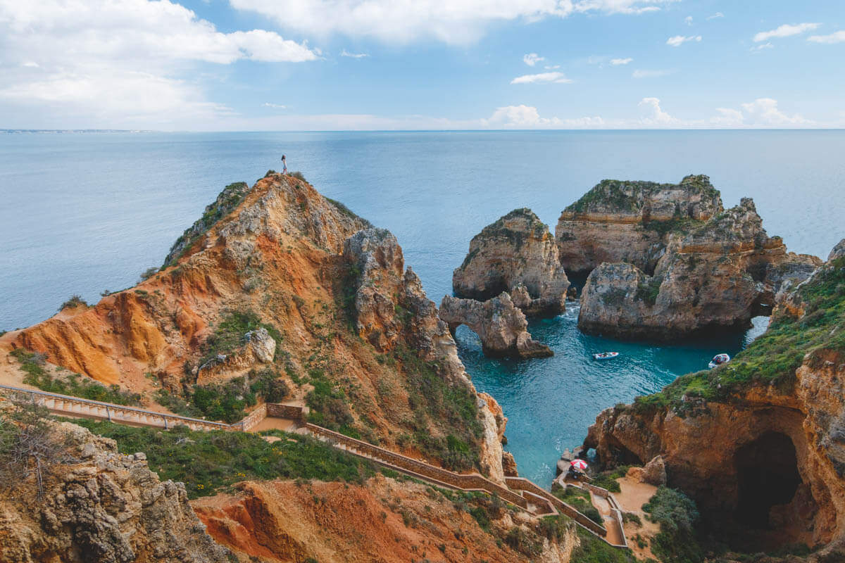 The steps to Jetty Ponte da Piedade make for a beautiful scenic walk.