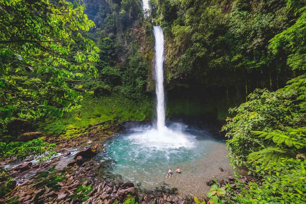 Hiking to La Fortuna Waterfall: Everything You Need to Know!