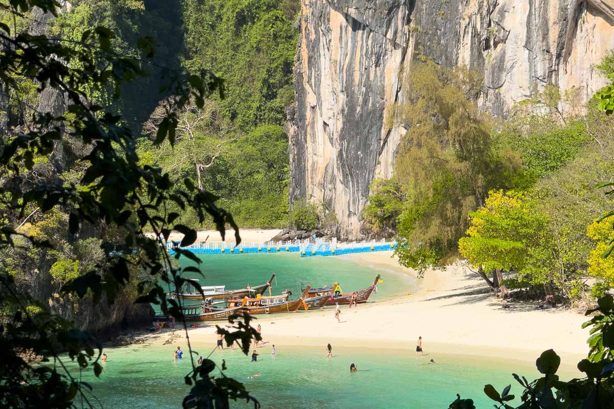 Hong Island beach from above and zoomed in.