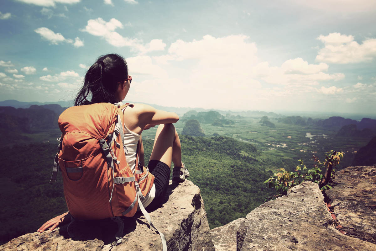 First-Time Traveling on Your Own: A Complete Checklist and What to Avoid