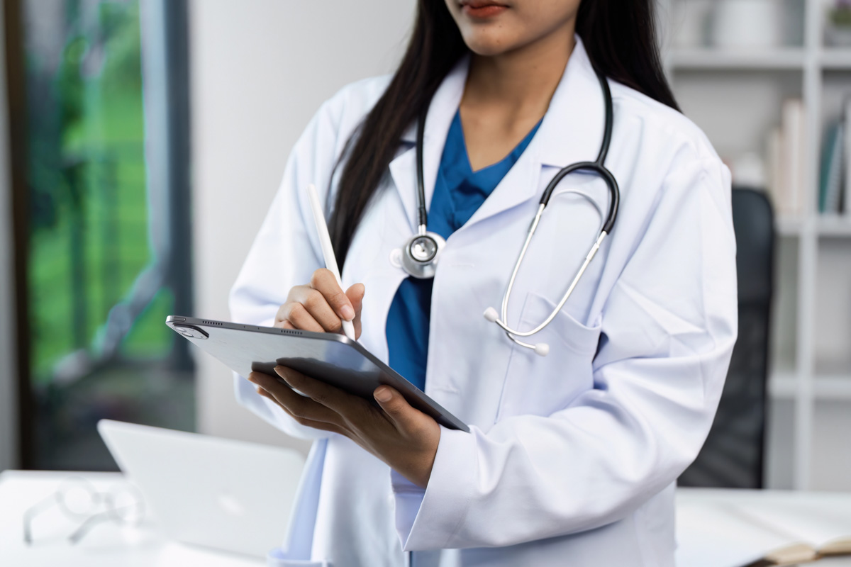 Don’t Ignore These Common Health Signs While Exploring New Places
