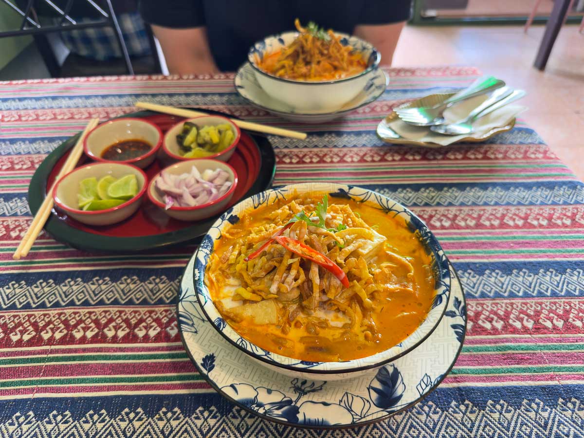 Khao soi bowl