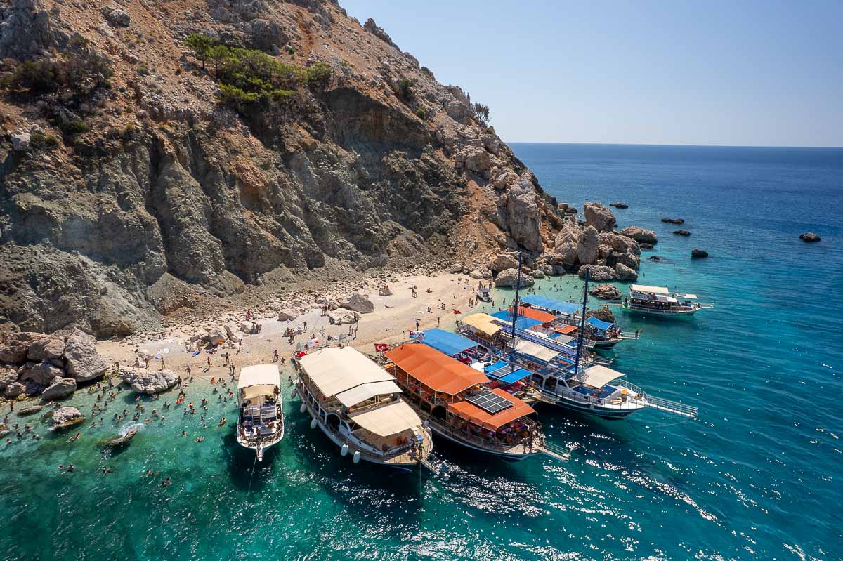 suludada island above close up shot.