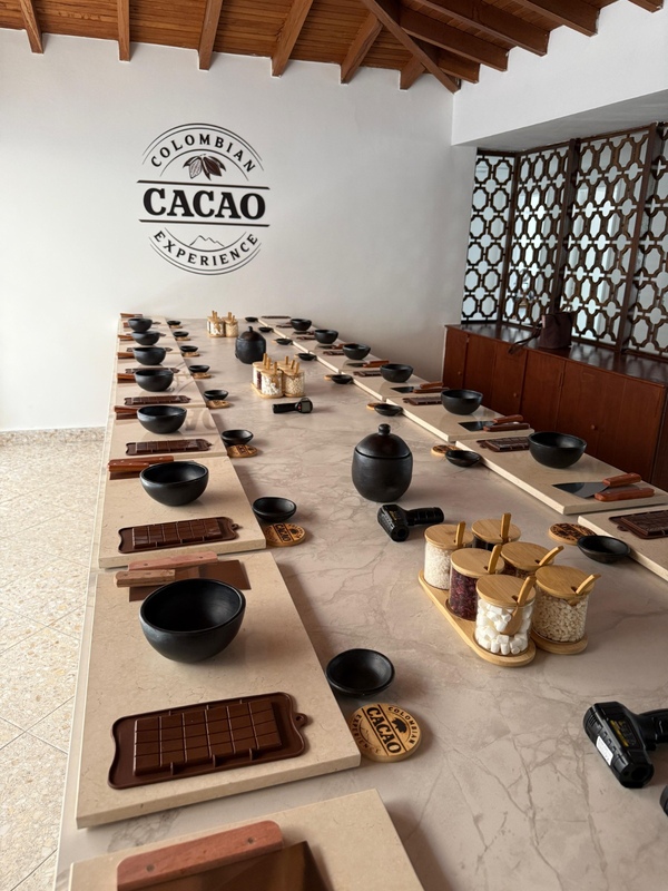 Colombian Cacao Experience - Tempering Chocolate