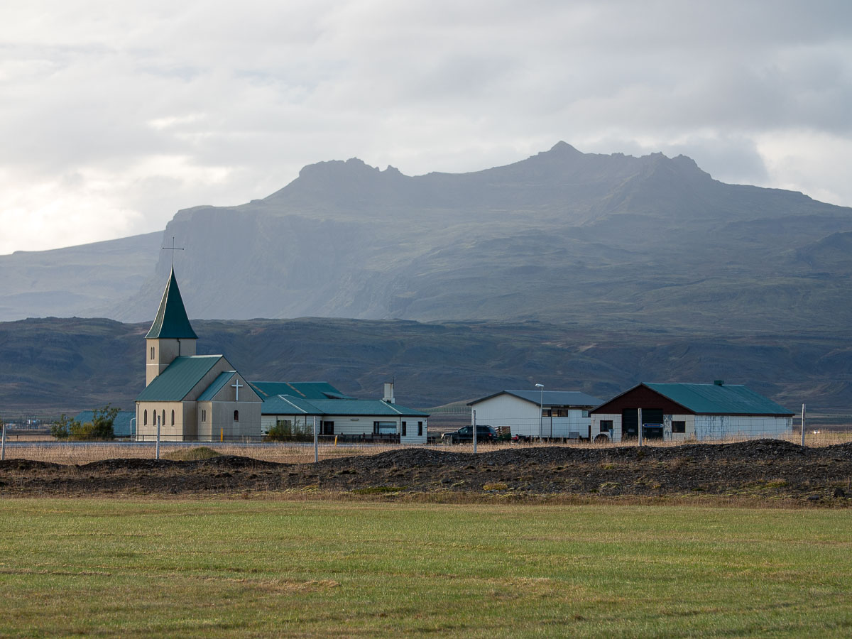 iceland town and mountain.