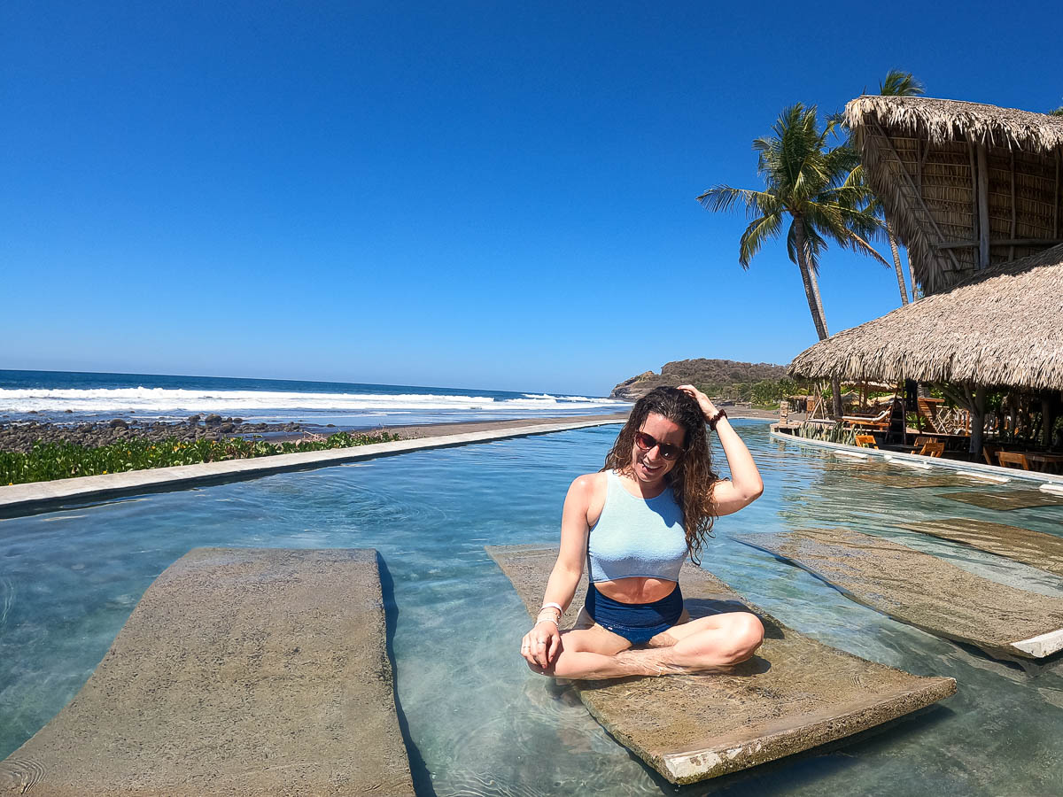 Nina in Mizata at a pool.