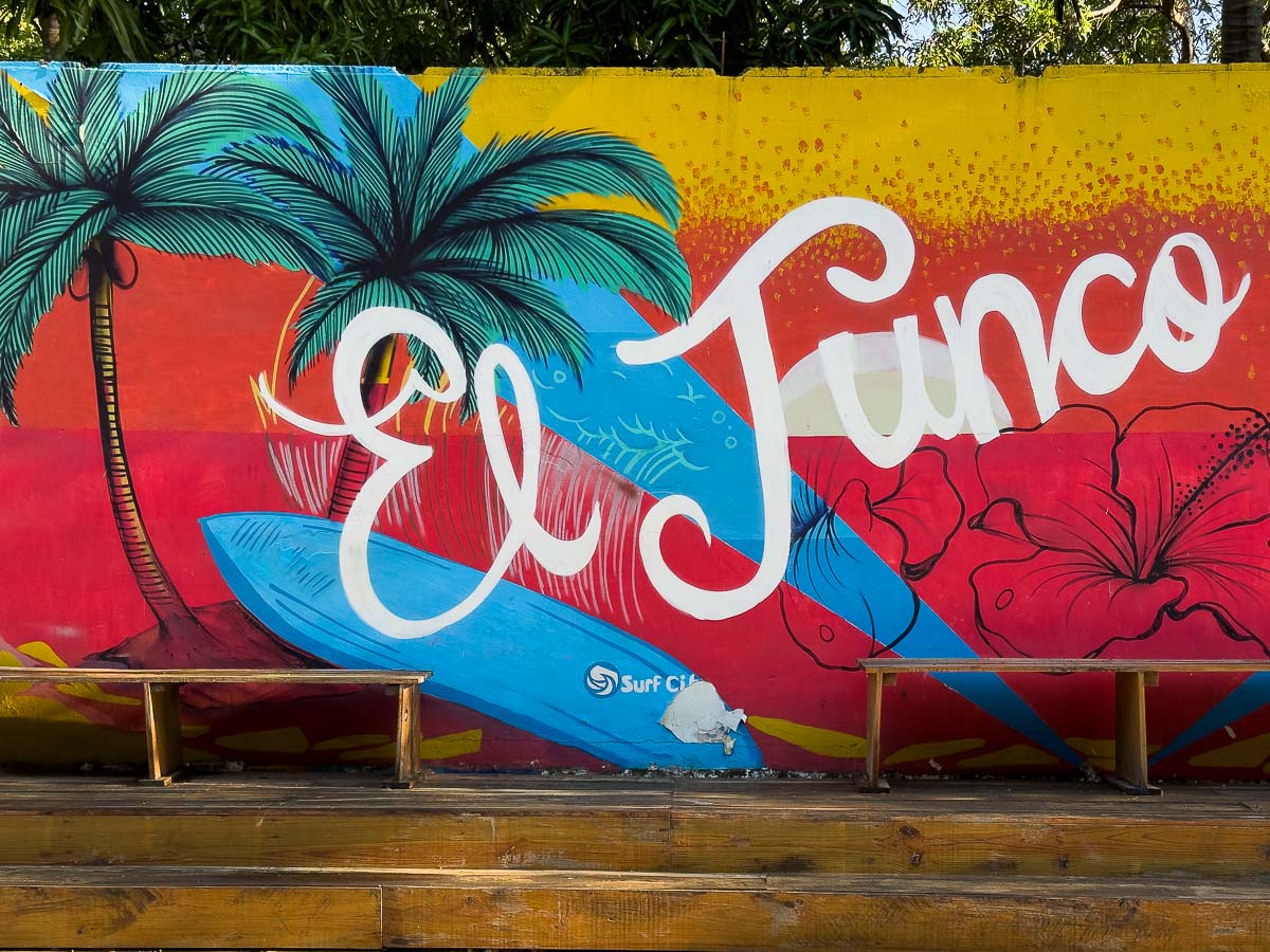El Tunco El Salvador mural.