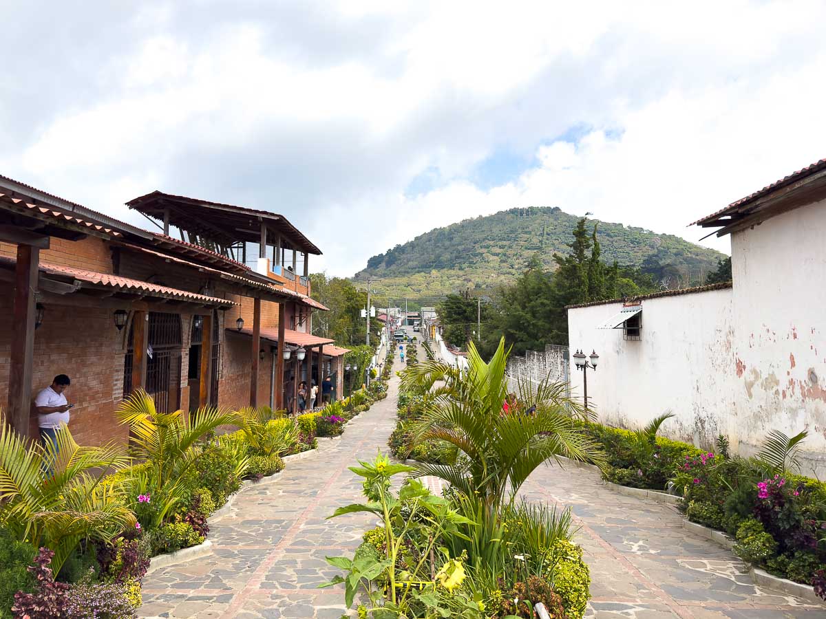 apaneca walkway.