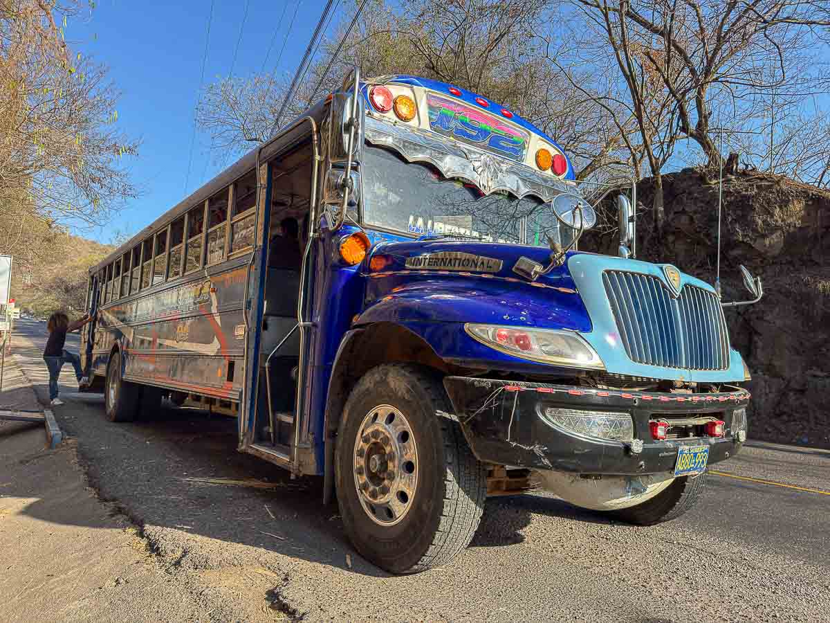 Blue el salvador bus.